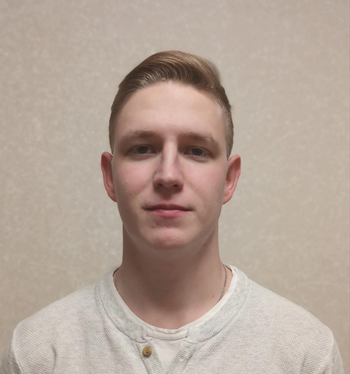 Медведев Максим Андреевич